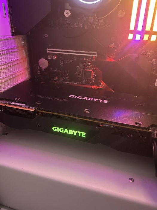 Placa Video Gigabyte RTX 2080 TI  11GB