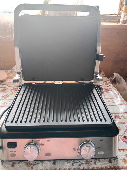 Панельная плита, и мультигриль