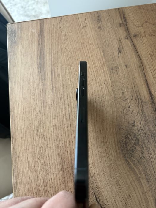 Продам Iphone 16 pro 128