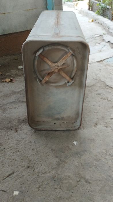 Бак для душа 100л .Толстостенный