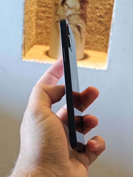IPhone 12 64gb .