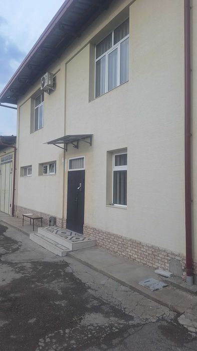 Сдам в долгосрочную аренду под склад или производство . 1500м.кв