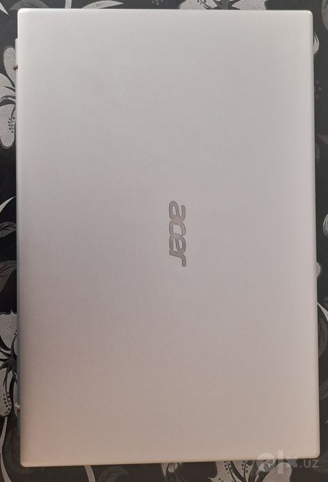 Acer Acpire 3 core i5
12-avlod
1Trb xotirasi
8gb operativniy xotira 
+