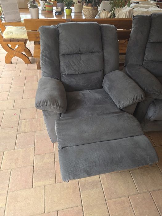 Canapea 2 locuri si fotoliu recliner
