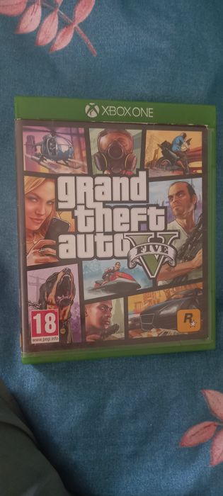 Vând Xbox One S 1TB