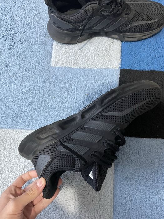 Adidasi de running adidas