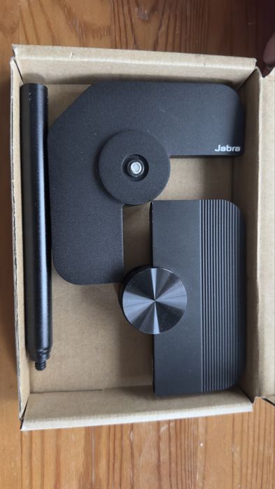 Jabra PanaCast 4K конференционна камера + оригинална стойка