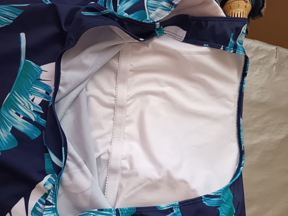 Чисто нов бански 5XL