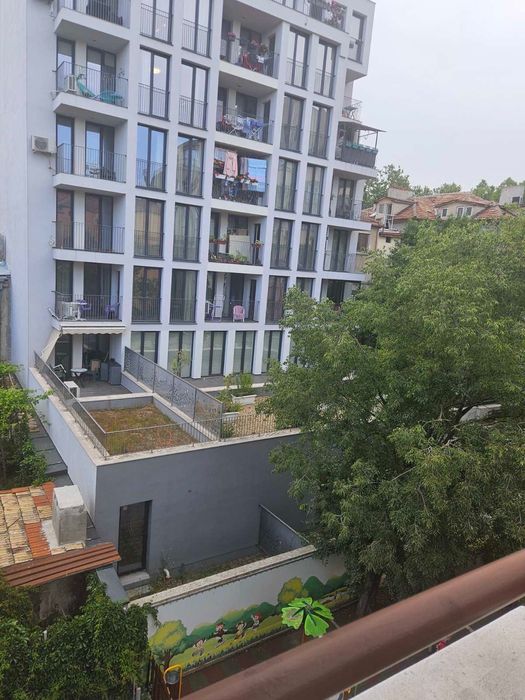 Дава се под наем Тристаен апартамент в Варна, Бриз - 100 кв.м за 1450 € - Снимка #13