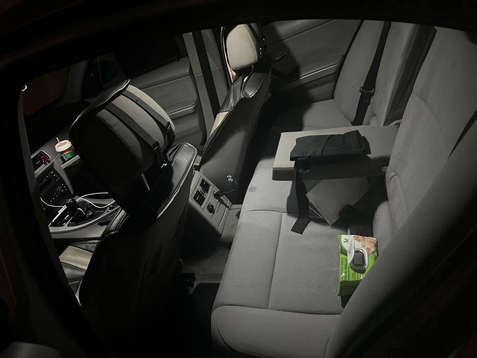 Vând BMW e 90 2006