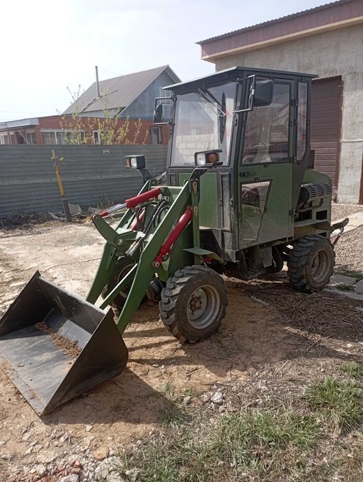 Универсальный минипогрузчик JAS