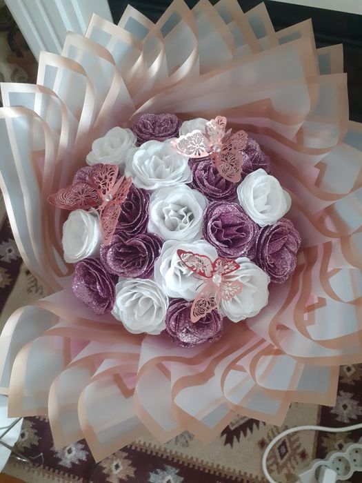 Buchet superb de flori artificiale