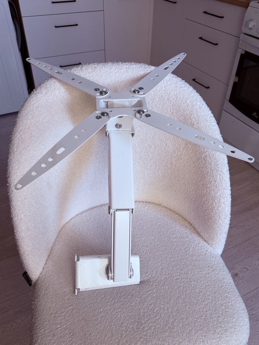 Продам кронштейн для телевизора.