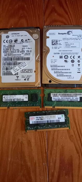 Pachet memorii RAM si hdd / hard disk pentru laptop