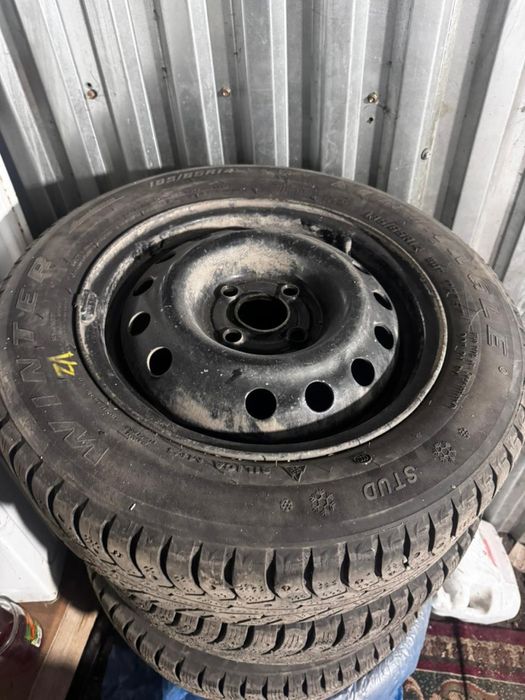 Продам зимние шины R14