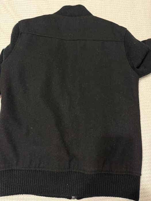 Продам шерстяной бомбер