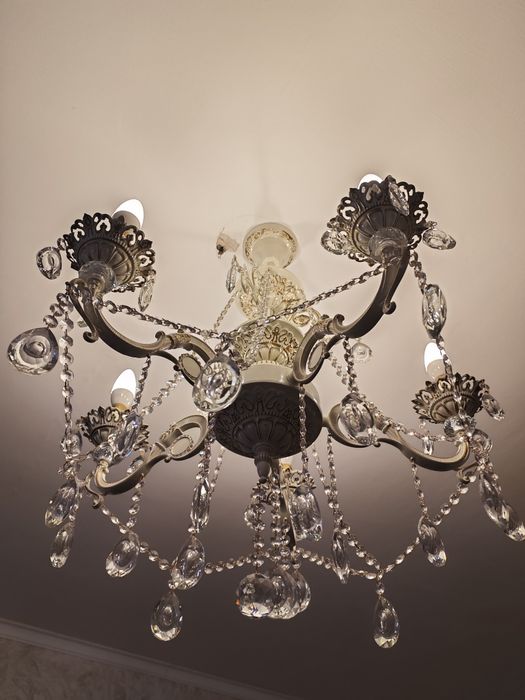 Люстра красивая новая