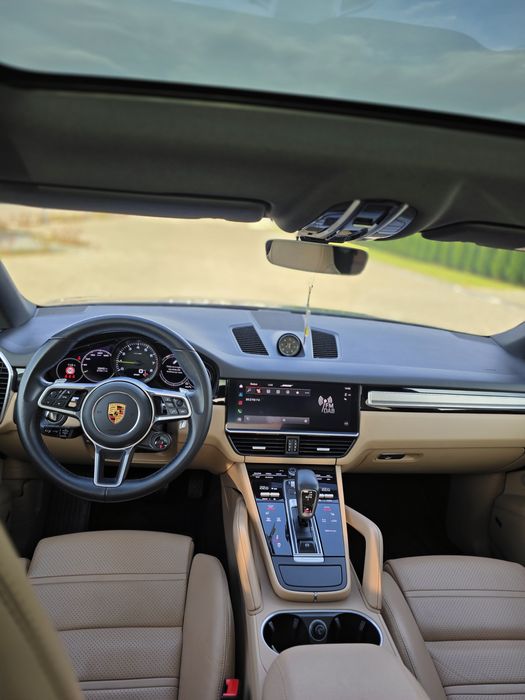 Porsche Cayenne Coupe Hybrid Platinum Edition