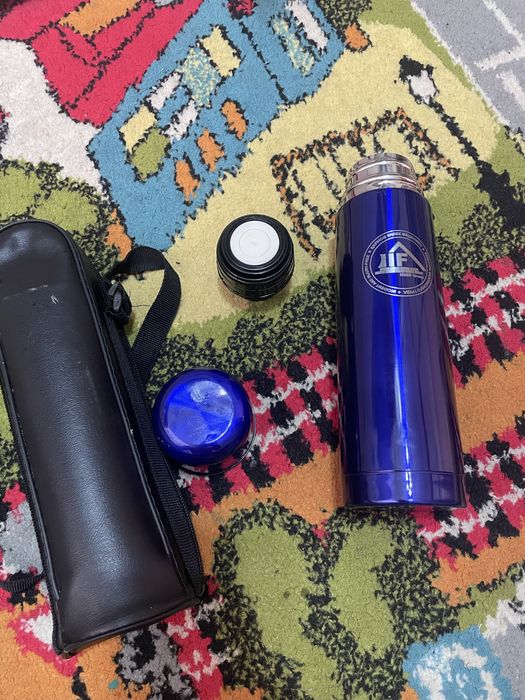 Термос 0.5 в хорошем состояние