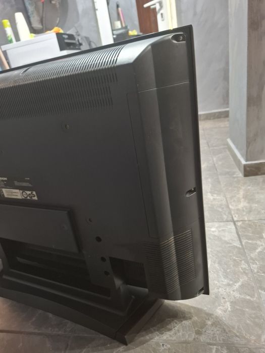 Телевизор 32 инча