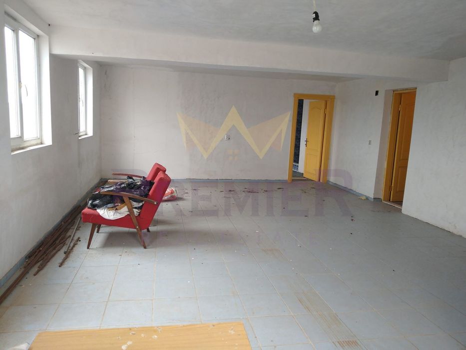 Къща в Варна, област-с.Изворско площ 1082