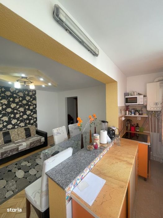 Apartament de 2 camere semidecomandat, 55 mp, etaj 4 cu acoperis, Sasa — fotografia 3