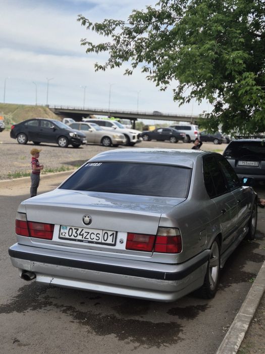 Продам бмв е34 2.5