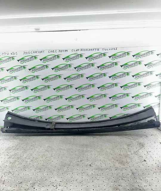 Grila stergatoare 2S61A02228AD 2S61A02228AD Ford Fiesta 2002