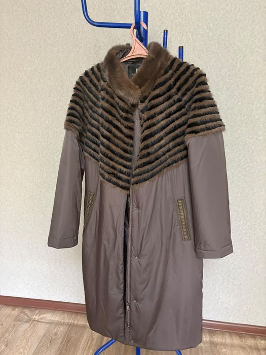 Продам куртки 54 размер ,шапку