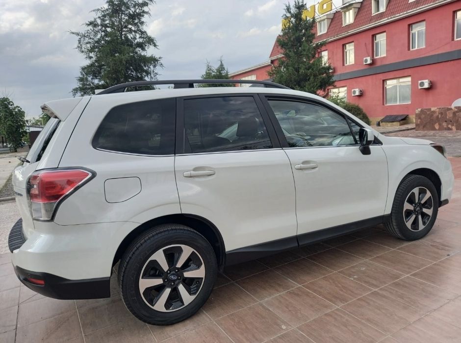 Субару Форестер 2017