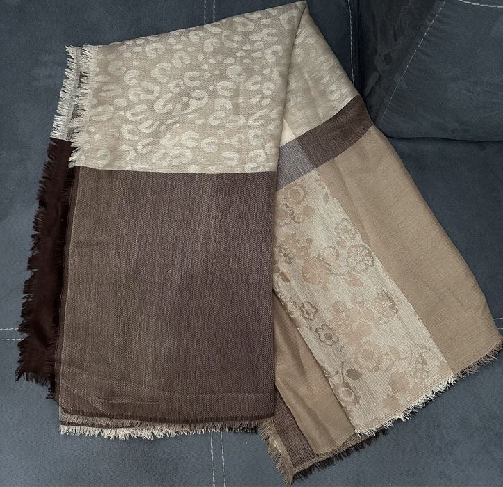 Дамски шалове