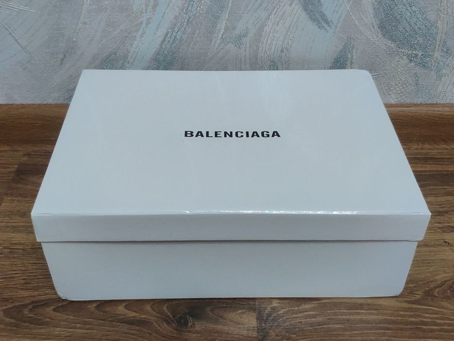 Balenciaga arena