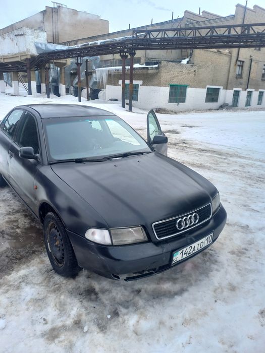 Ауди а4 б5 на уверенном ходу