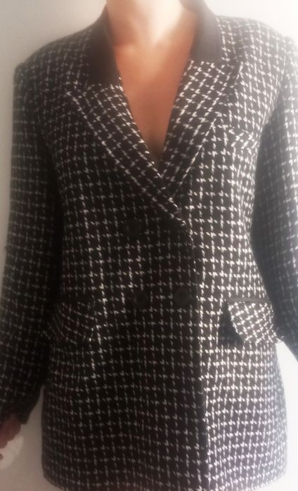 НОВЫЕ, Польша (оригинал)- лёгкие , комфортные ,размеры 46,48.