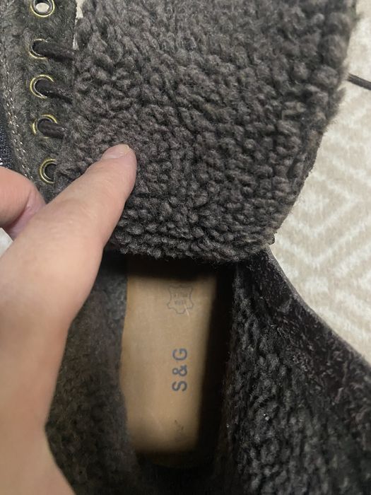 Продам мужские ботинки