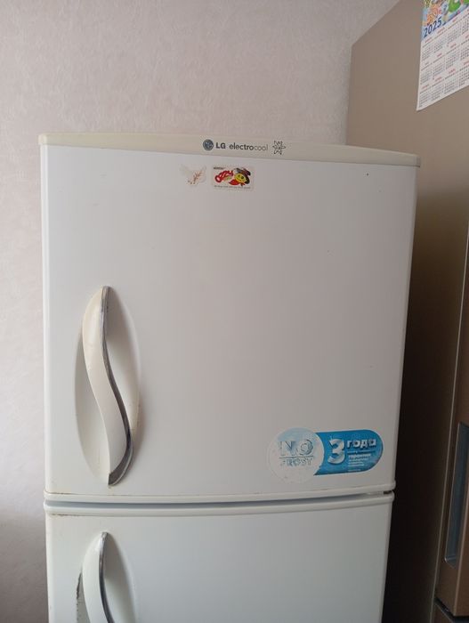 Продам холодильник