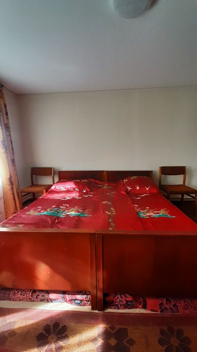 Продам мебель , гарнитуры , кровати .