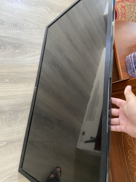 Телевизор LG    .