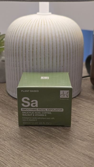 Dr Botanicals Smoothing Facial Exfoliator 30 ml – NOU