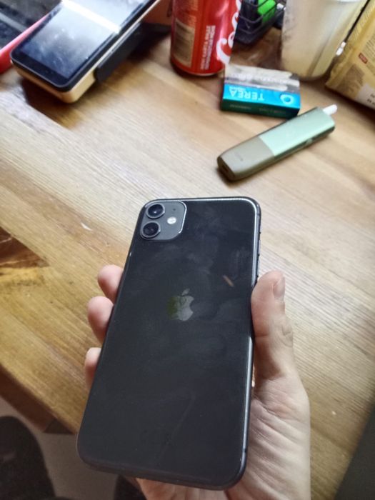 Продам iphone 11