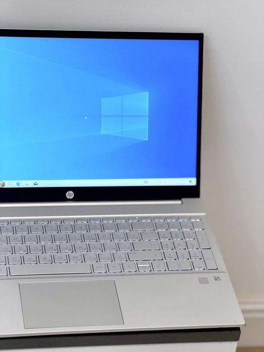 Продам ноутбук hp в отличном состоянии
