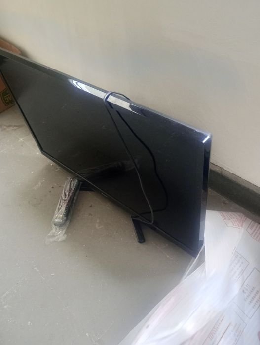 Телевизор 32инча