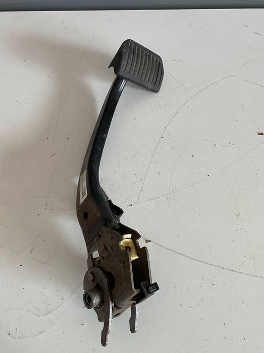 Pedala frana VOLVO XC90 2016-2023 31682024