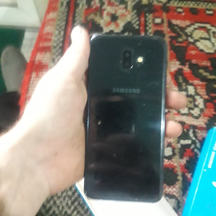 Samsung j6 plus сотилади холати урта
