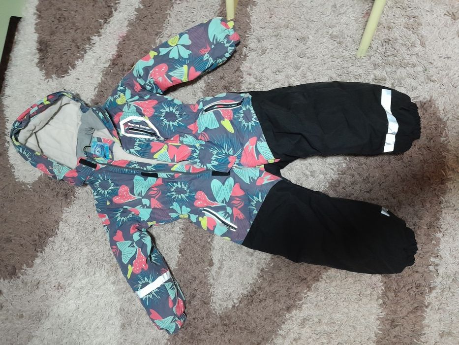 Продам детский комбинезон зима