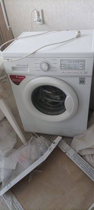 Стиральная машина в идеальном состоянии