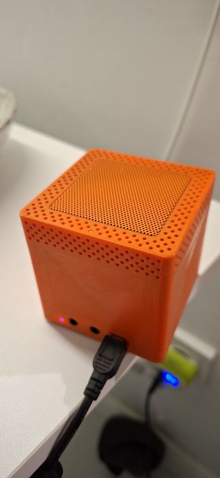 Колонка bēm Wireless.