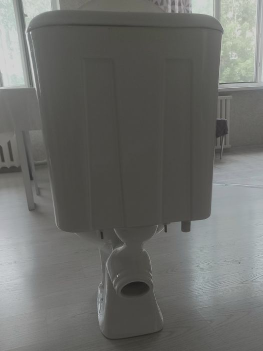 Продам Унитаз почти новый