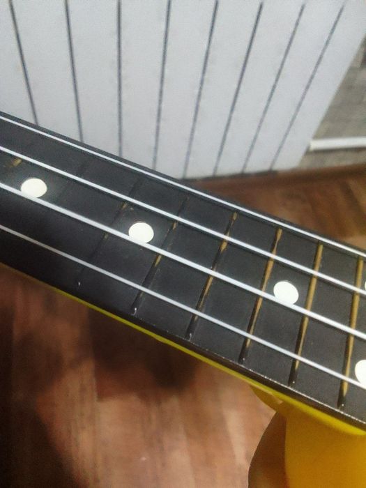 Продам укулеле полный комплект