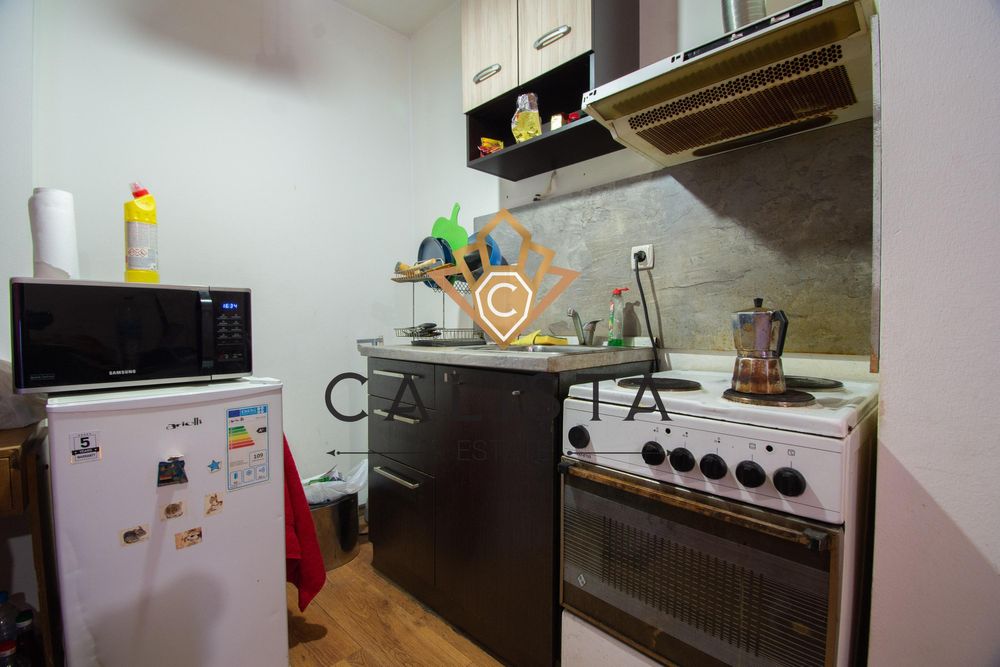 Дава се под наем Двустаен апартамент в София, Красно село - 60 кв.м за 560.49 € - Снимка #2